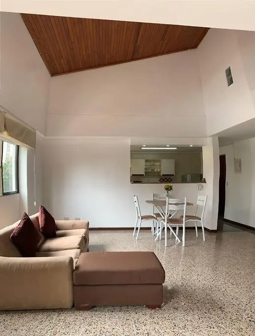 Penthouse Perfection: El Penon Lägenhet Cali